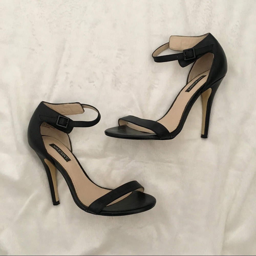 ShoeMint Shiva Strappy Black Heel